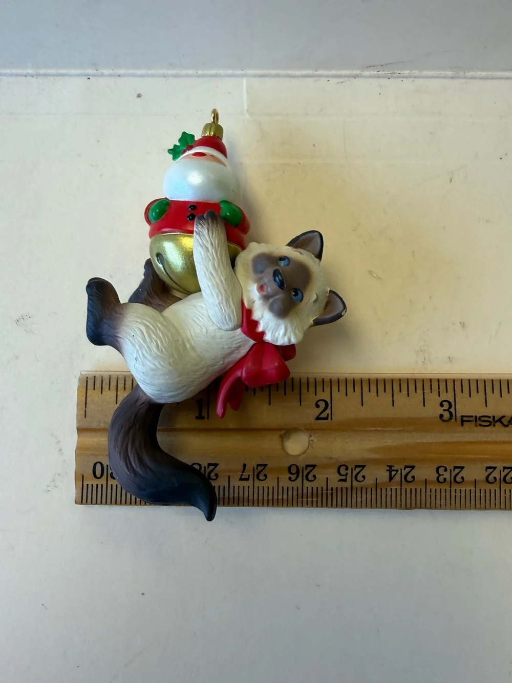 2012 Hallmark Keepsake Mischievous Kittens Christmas Ornament - No Box